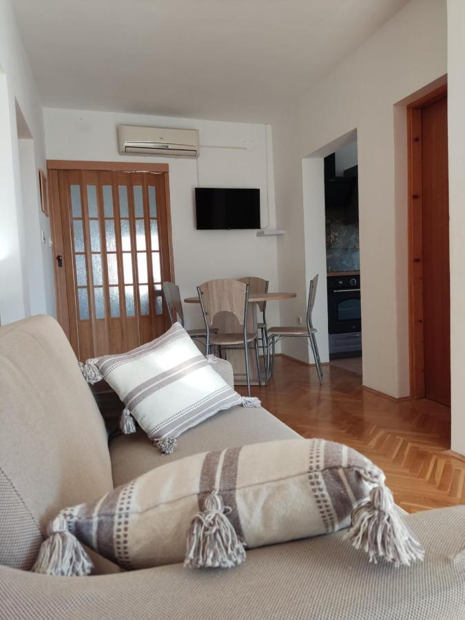 Apartman Car Vir Bagian luar foto
