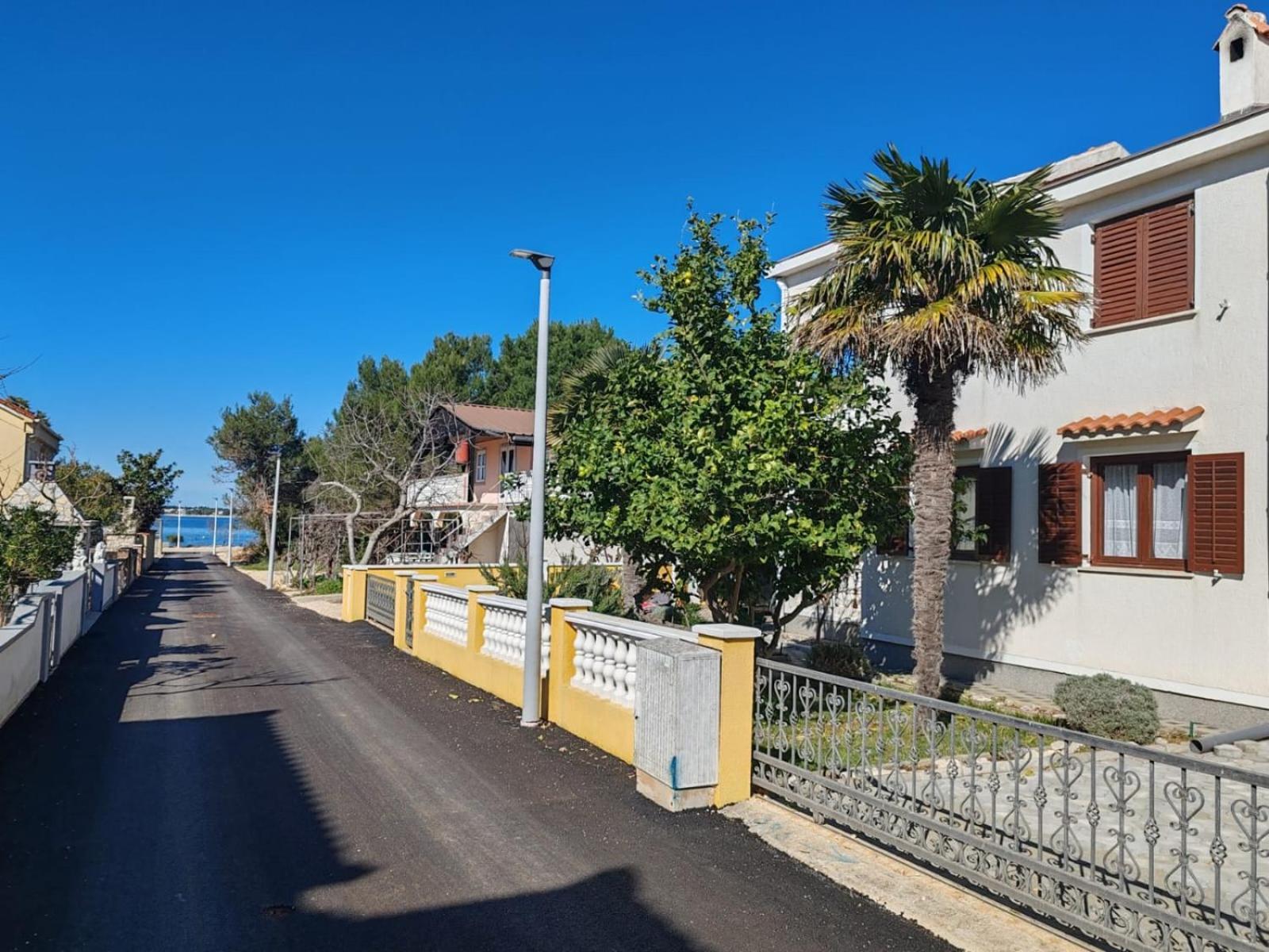 Apartman Car Vir Bagian luar foto